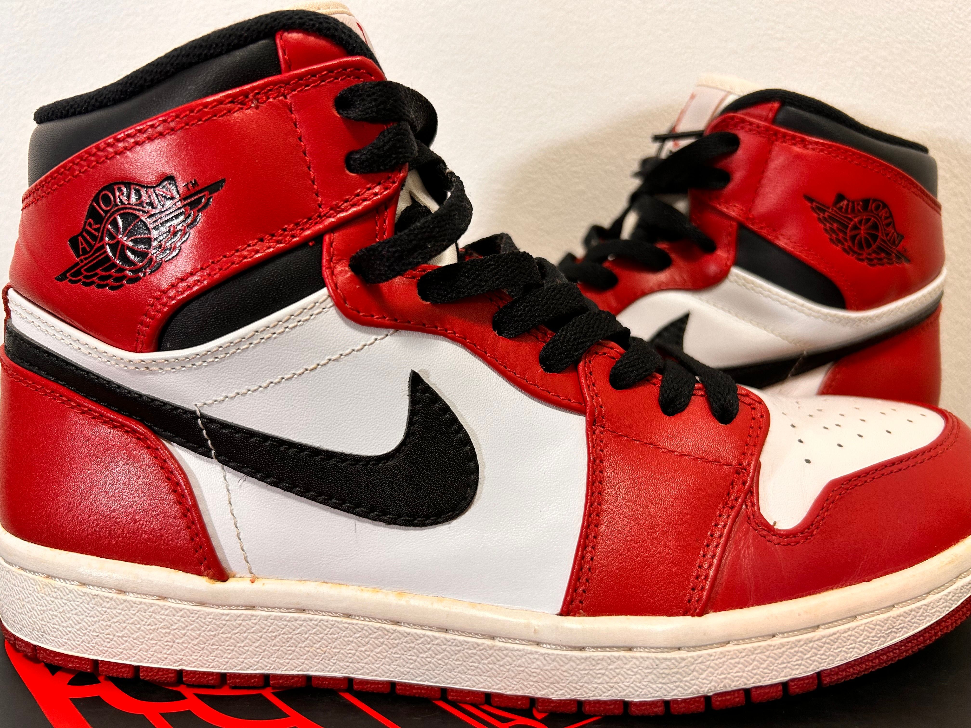 Nike Air Jordan 1 Retro High "Chicago" (2013)