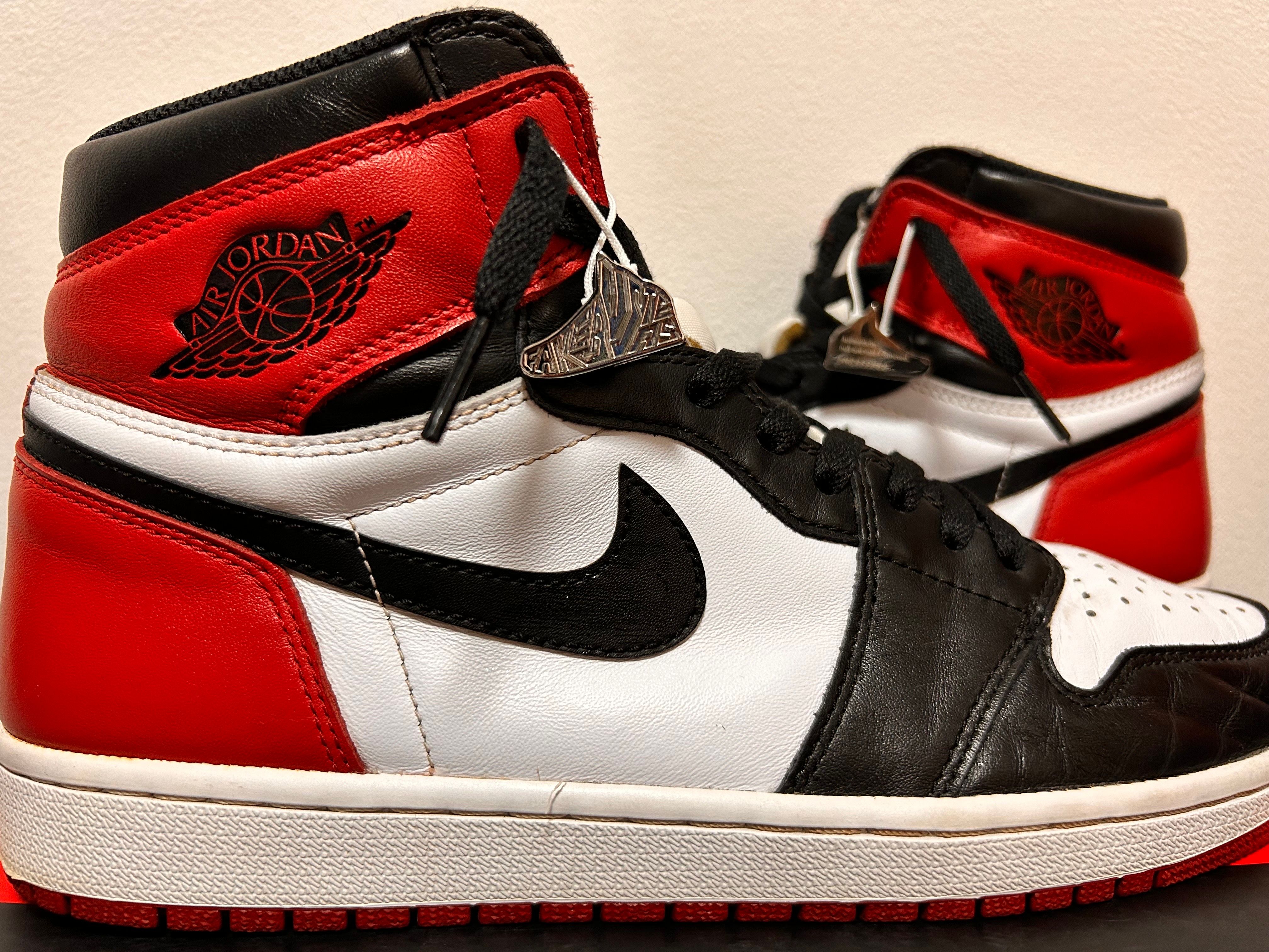 Nike Air Jordan 1 Retro High OG "Black Toe"(2016)