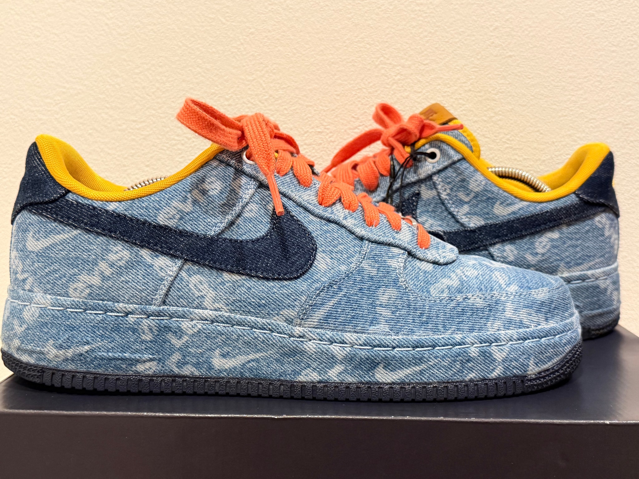 Levi's × Nike Air Force 1 Low "Exclusive Denim"