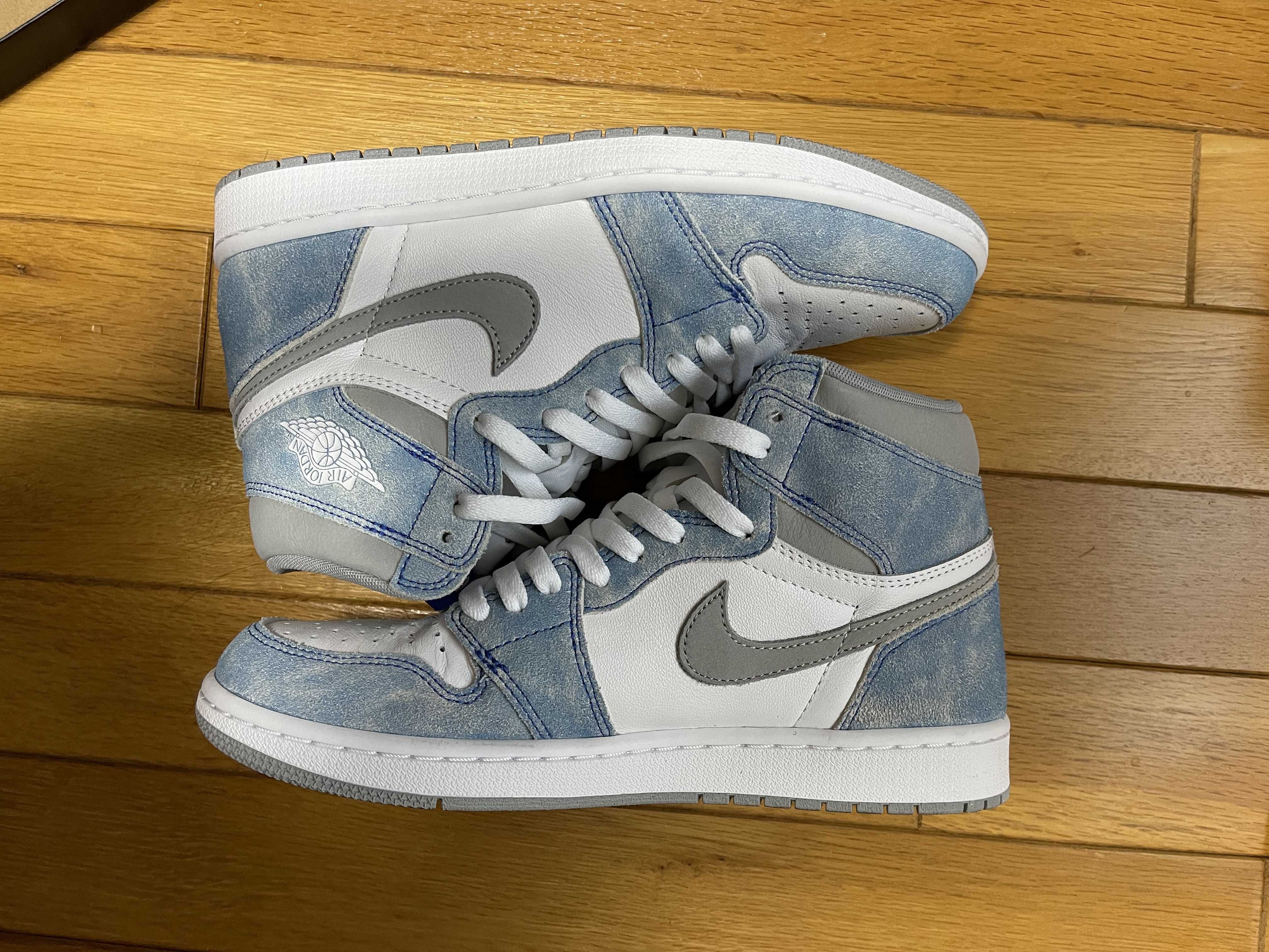 Nike Air Jordan 1 High OG "Hyper Royal"