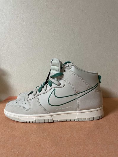 Nike Dunk High SE First Use "Light Bone/Green Noise"