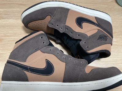 Nike Air Jordan 1 Mid SE "Dark Chocolate"