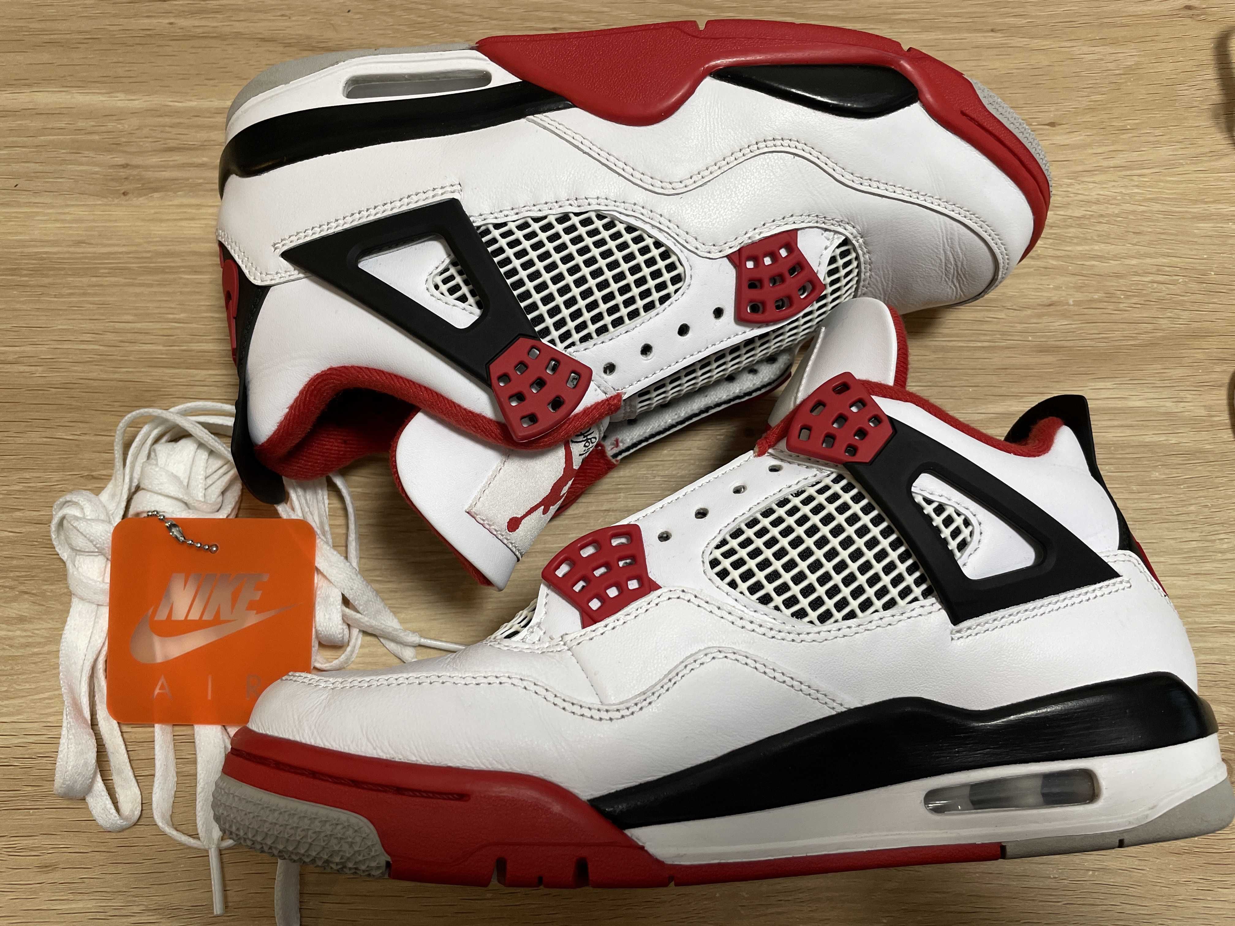 Nike Air Jordan 4 Retro OG "Fire Red" (2020)