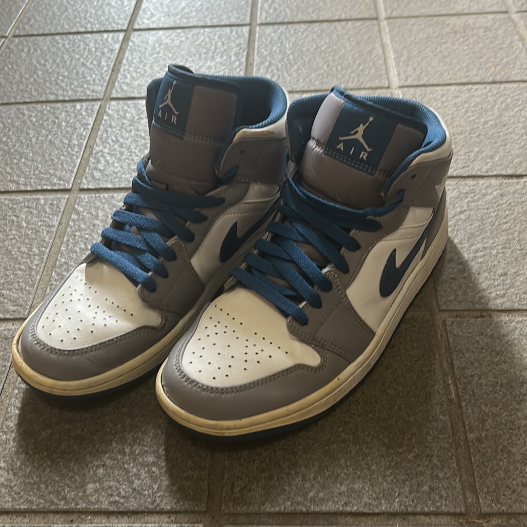 Nike Air Jordan 1 Mid "True Blue"