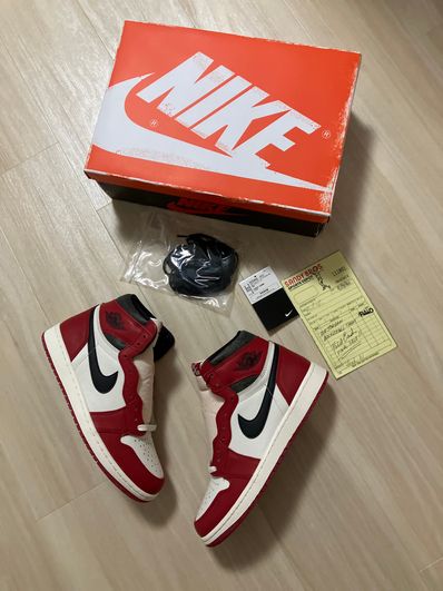 Nike Air Jordan 1 High OG "Lost & Found/Chicago"