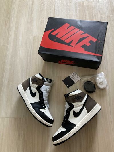Nike Air Jordan 1 High OG "Sail/Dark Mocha/Black"