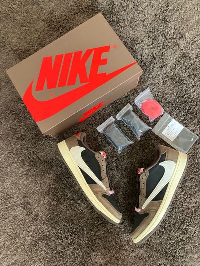 Travis Scott × Nike Air Jordan 1 Low OG SP-T "Black/Dark Mocha"