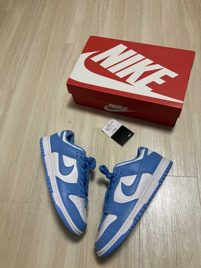 Nike Dunk Low "University Blue"