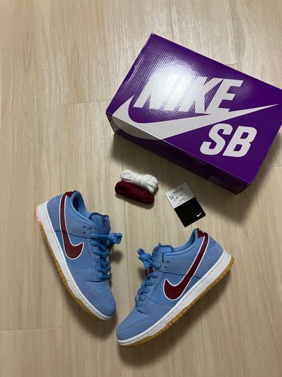Nike SB Dunk Low Pro "Philadelphia Phillies/Valor Blue and Team Maroon"