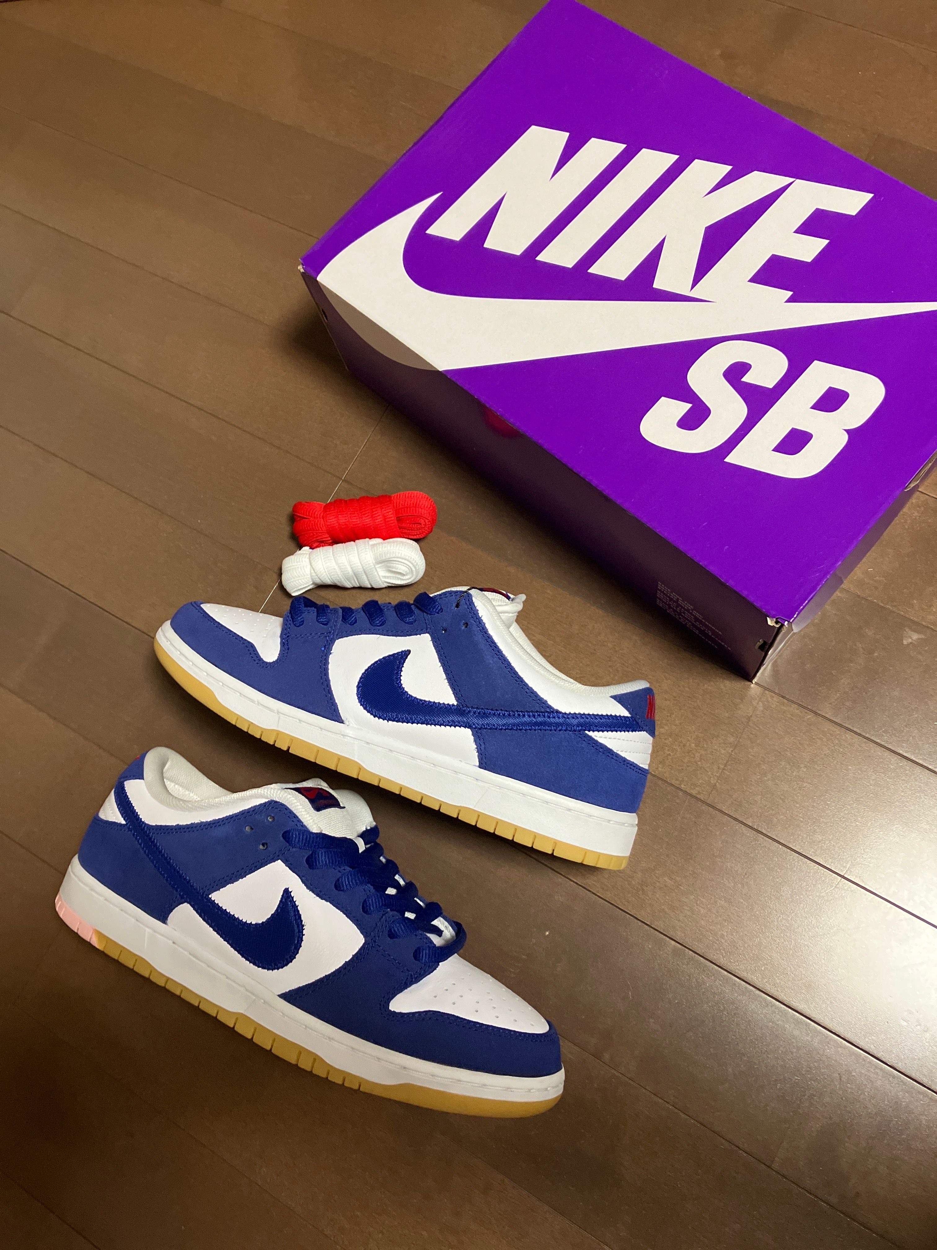 Nike SB Dunk Low "Los Angeles Dodgers/Deep Royal Blue"