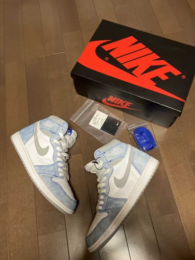 Nike Air Jordan 1 High OG "Hyper Royal"