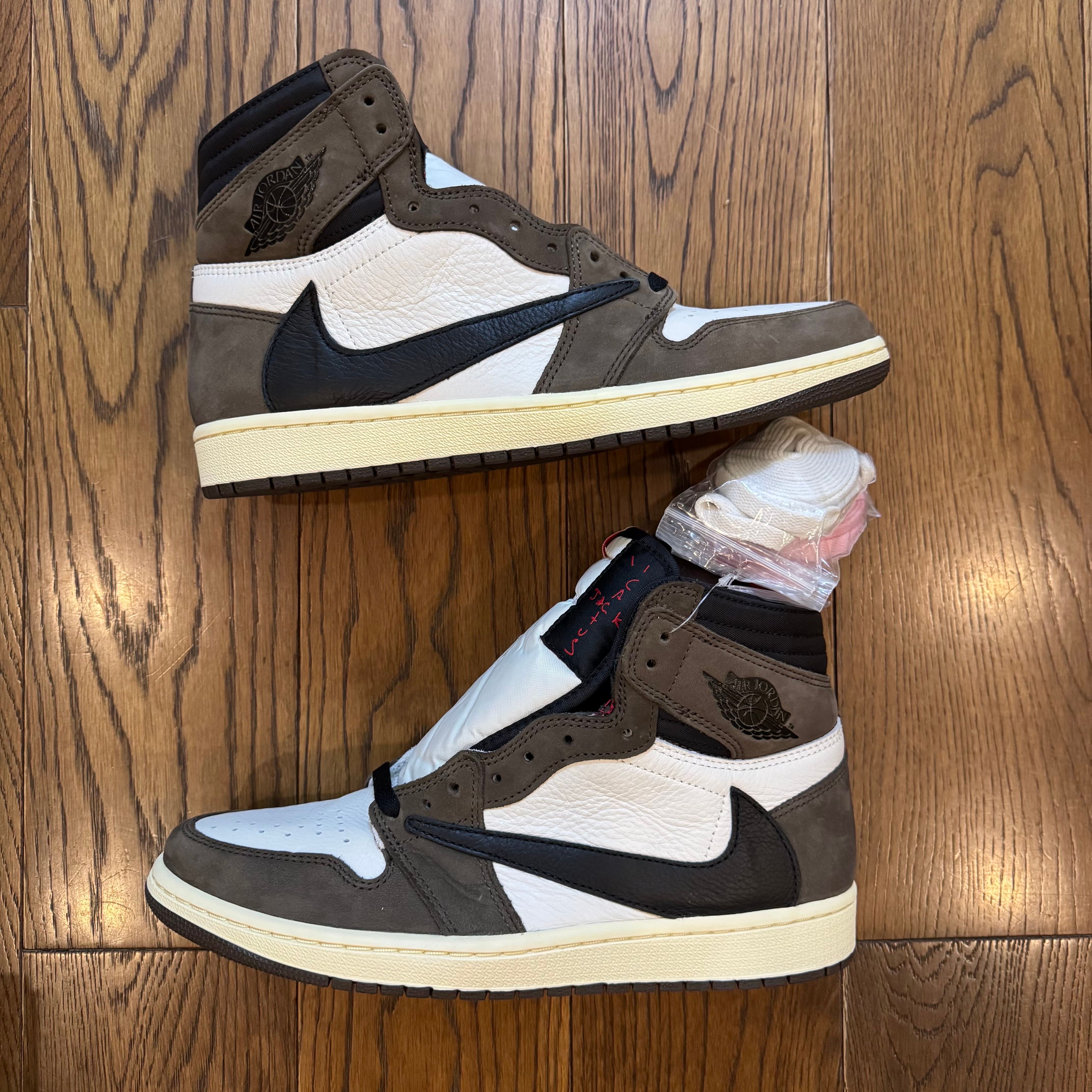 Travis Scott × Nike Air Jordan 1 Retro High OG TS SP "Sail/Dark Mocha"