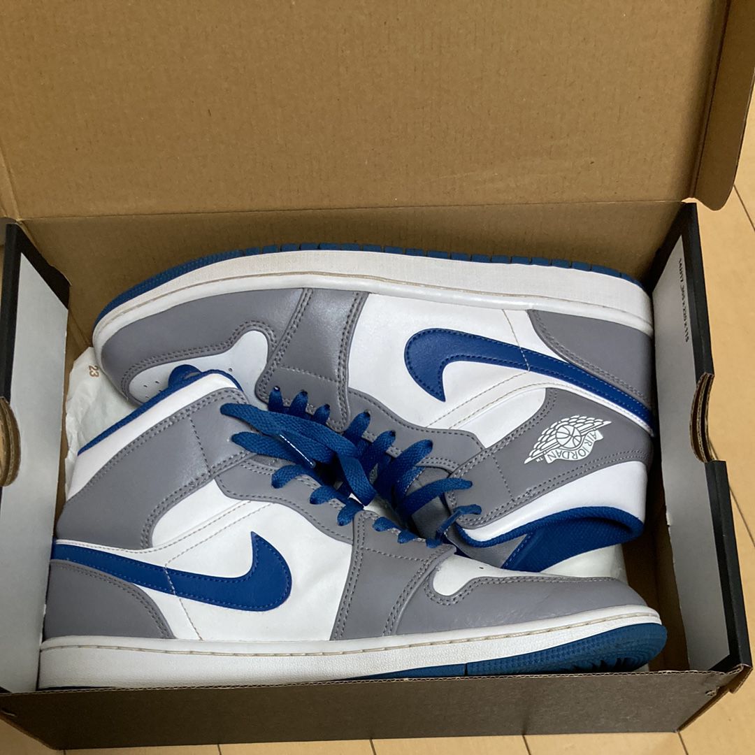 Nike Air Jordan 1 Mid "True Blue"