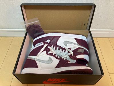 Nike Air Jordan 1 High OG "Bordeaux"