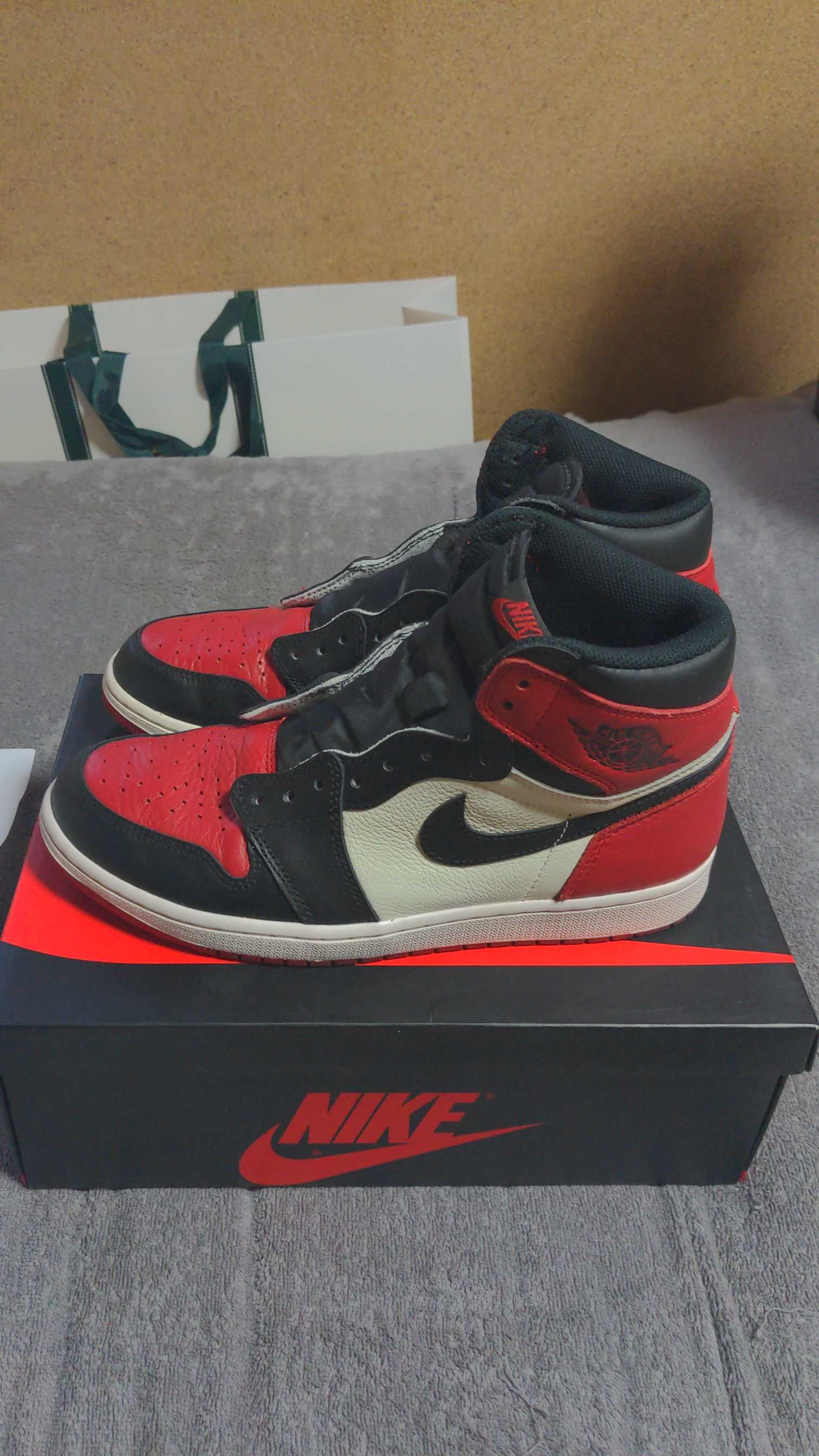 Nike Air Jordan 1 Retro High OG "Bred Toe"