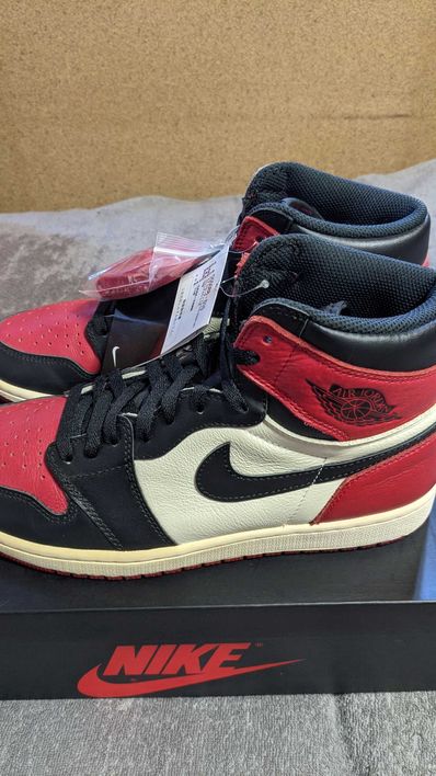 Nike Air Jordan 1 Retro High OG "Bred Toe"