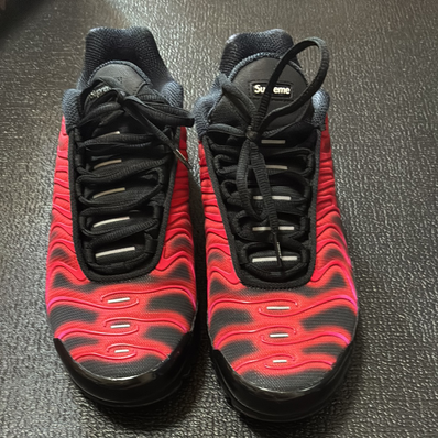 Supreme × Nike Air Max Plus "Hyper Grape"