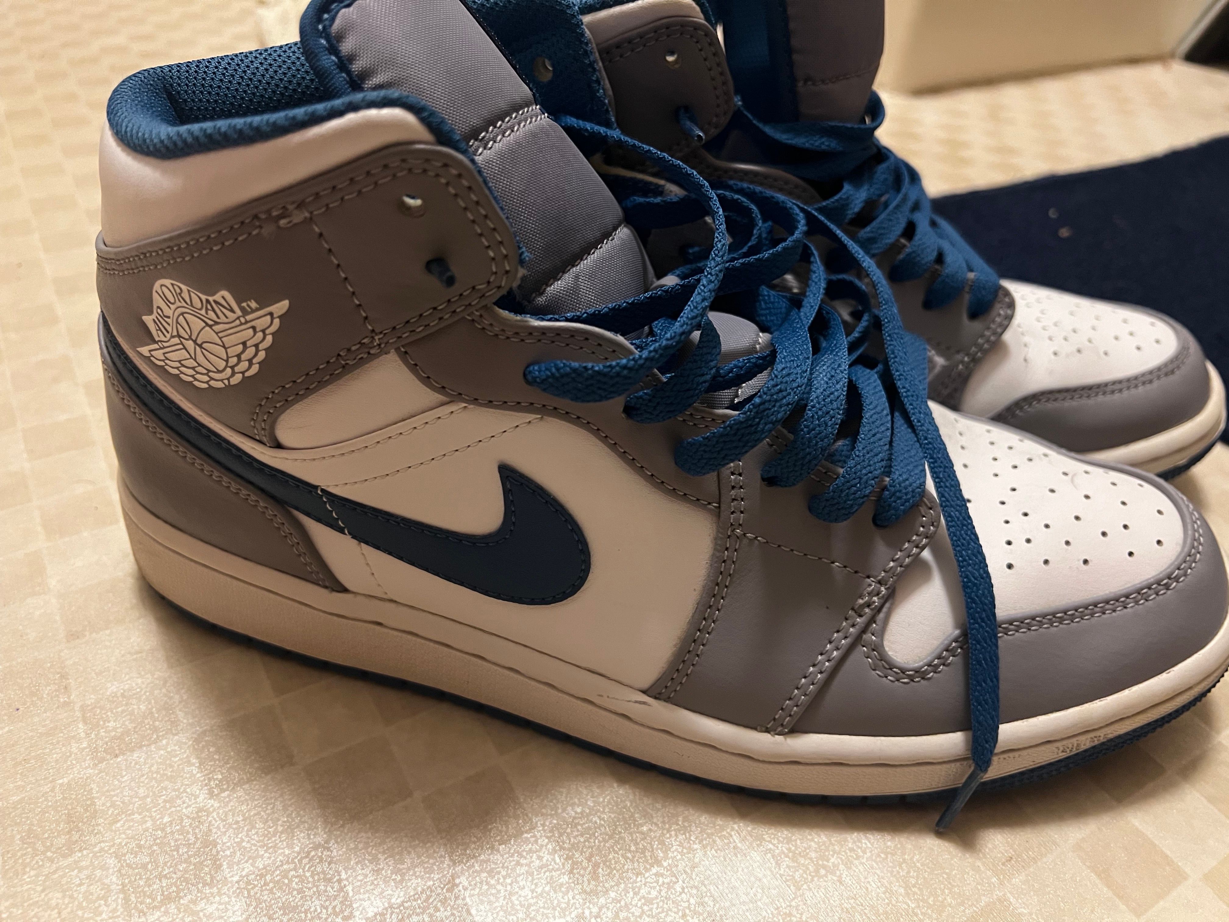 Nike Air Jordan 1 Mid "True Blue"