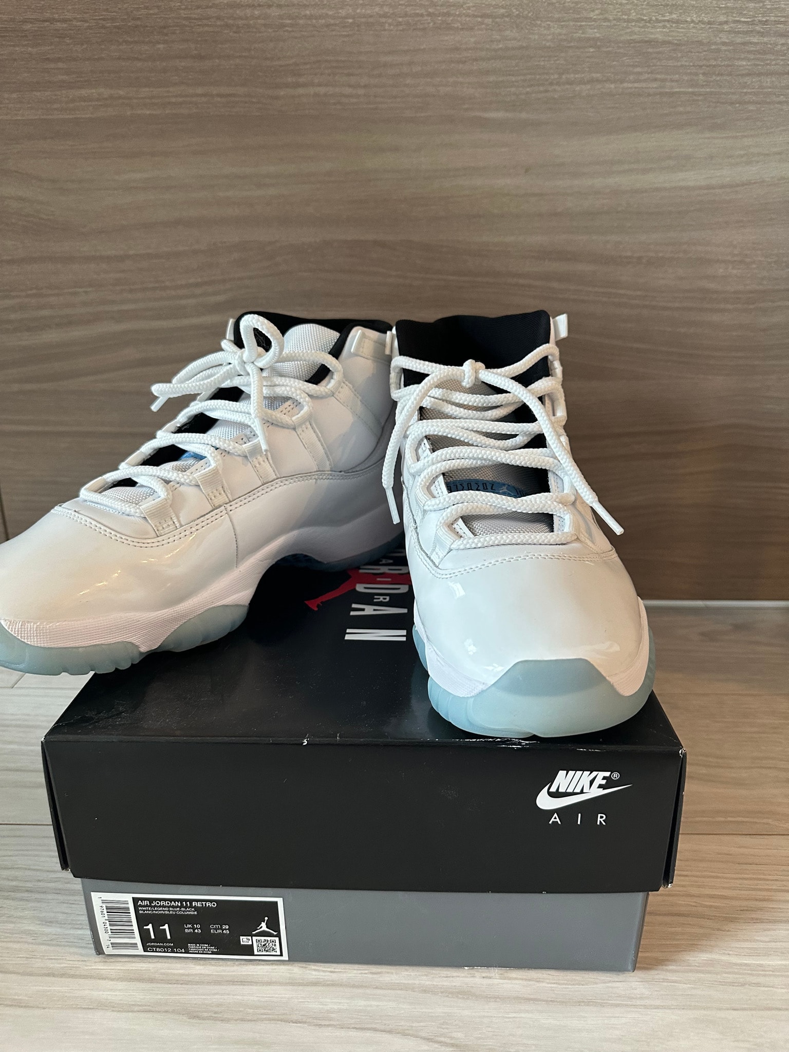 Nike Air Jordan 11 Retro "White/Legend Blue"
