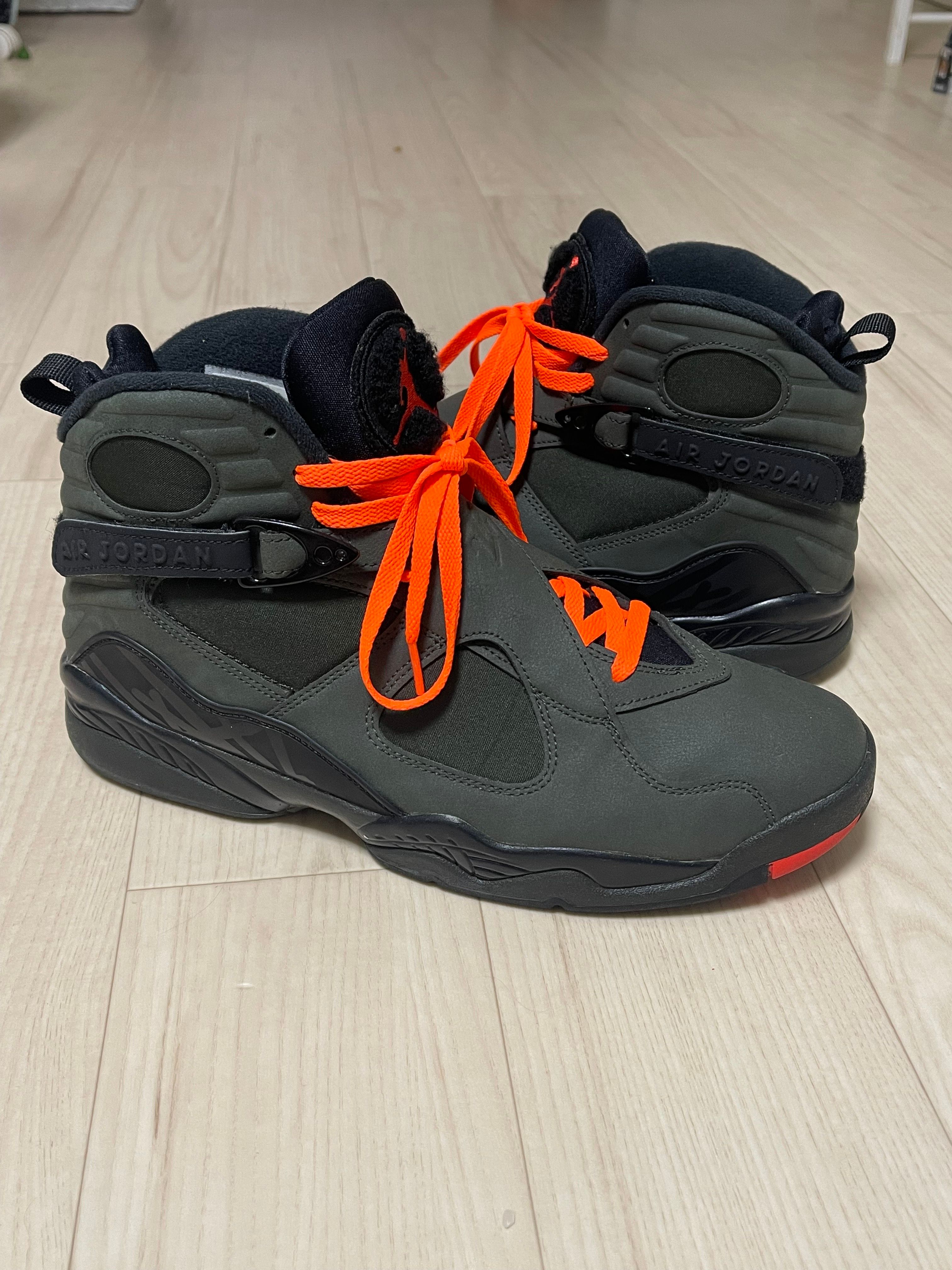 UNDEFEATED × Nike Air Jordan 8 Retro "Take Flight"