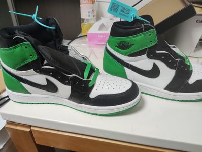 Nike Air Jordan 1 Retro High OG "Celtics/Black and Lucky Green" (2023)