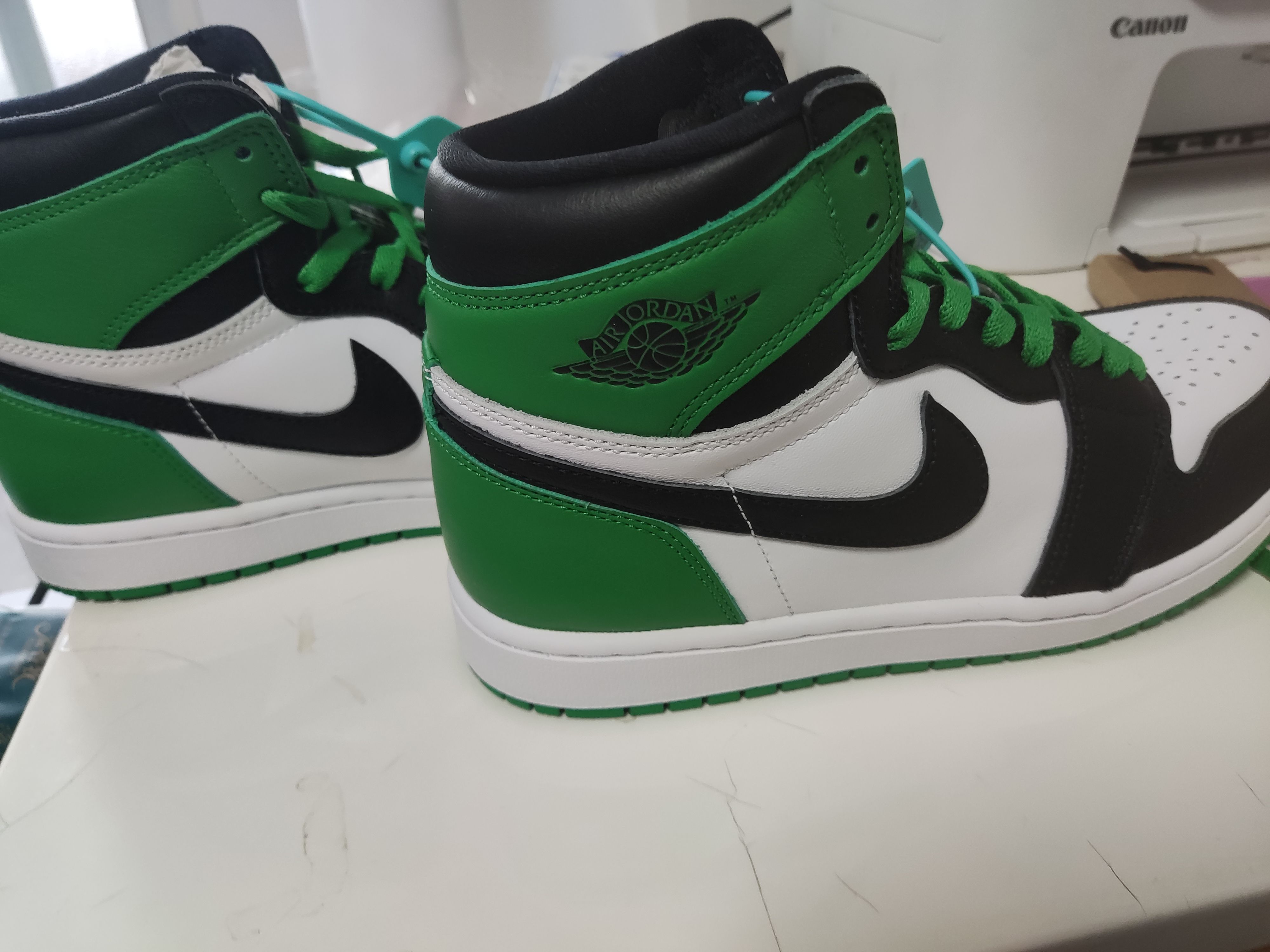 Nike Air Jordan 1 Retro High OG "Celtics/Black and Lucky Green" (2023)