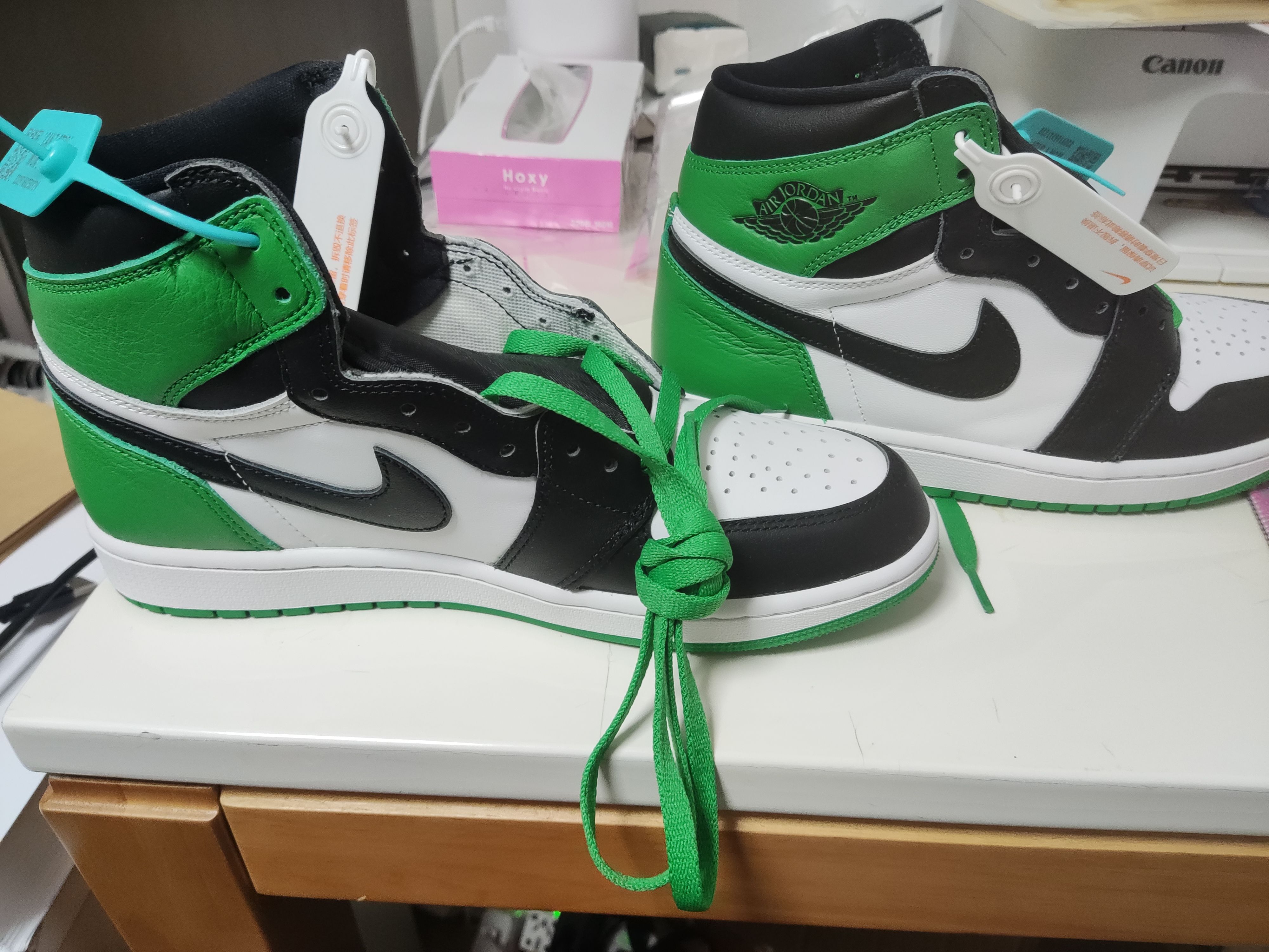 Nike Air Jordan 1 Retro High OG "Celtics/Black and Lucky Green" (2023)