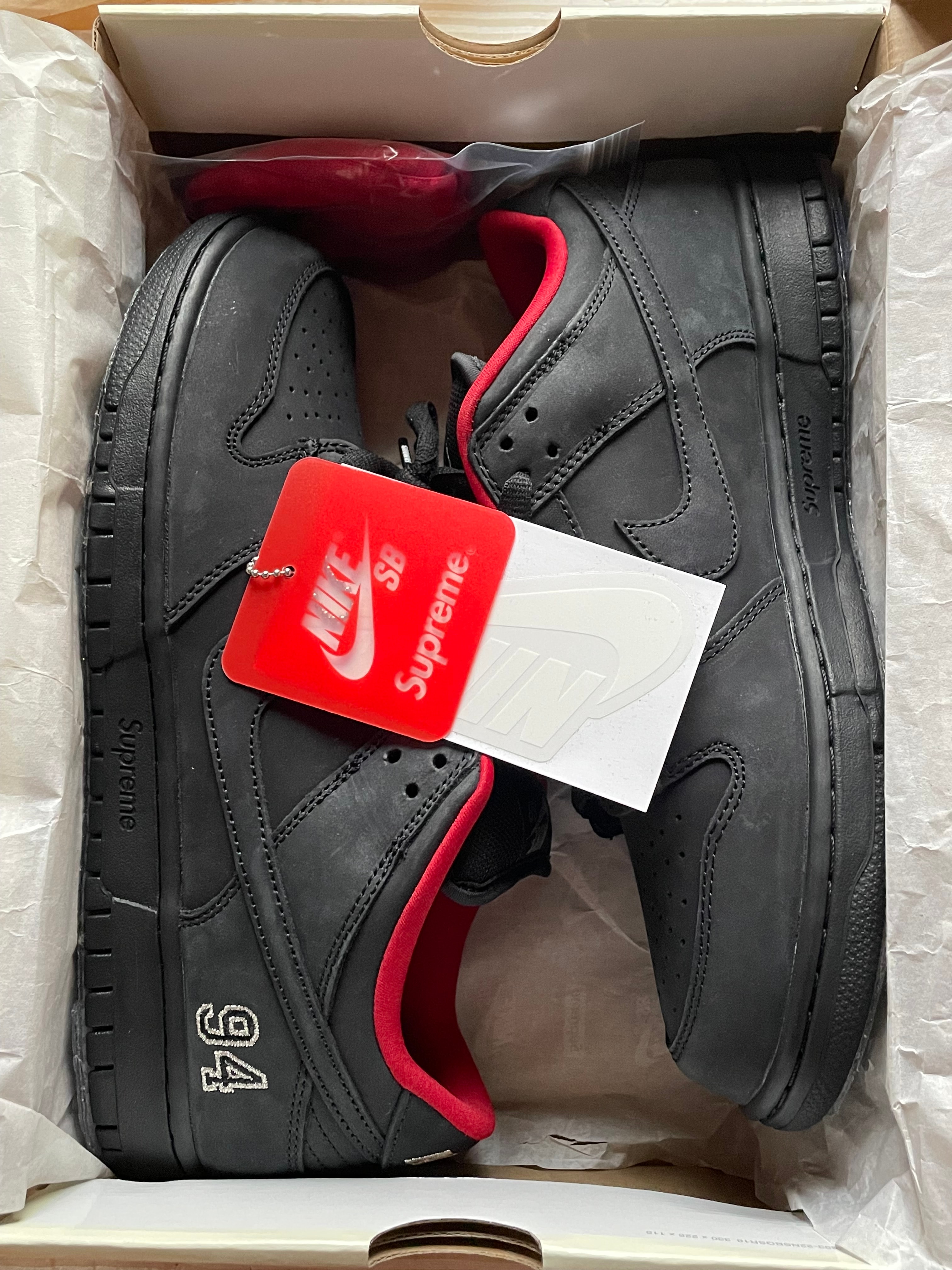 Supreme × Nike SB Dunk Low "Black" (25FW Week2)