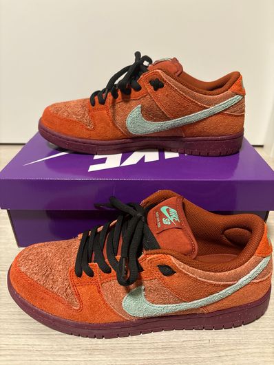 Nike SB Dunk Low Pro PRM "Mystic Red and Rosewood"