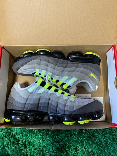 Nike Air Vapormax 95 "Neon"