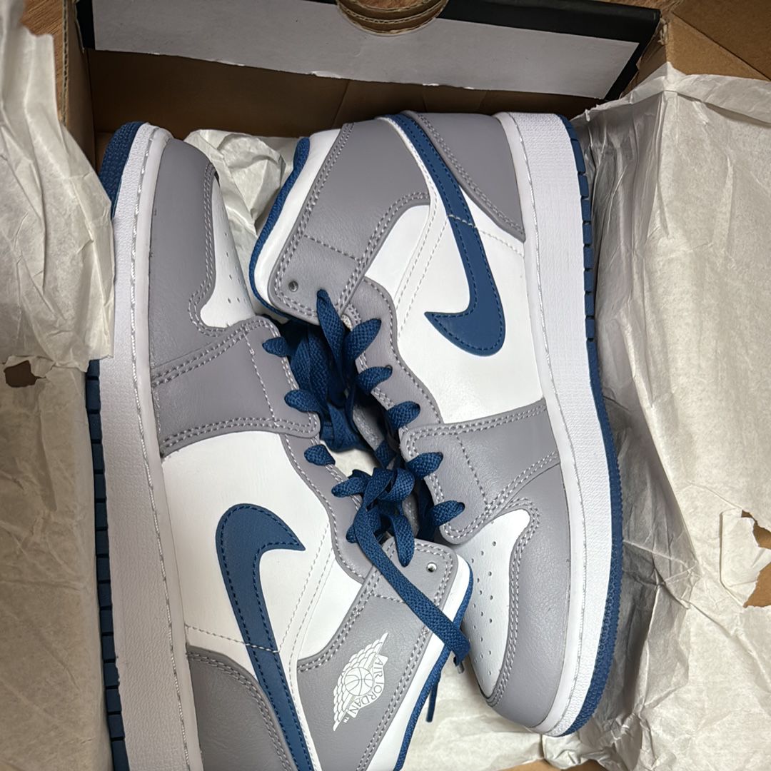 Nike GS Air Jordan 1 Mid "True Blue"