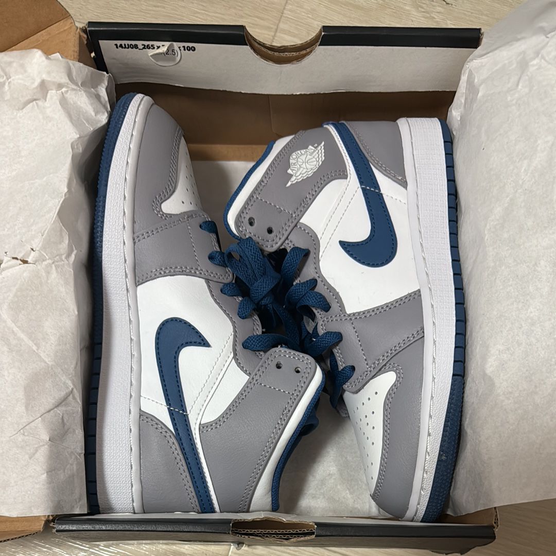 Nike GS Air Jordan 1 Mid "True Blue"