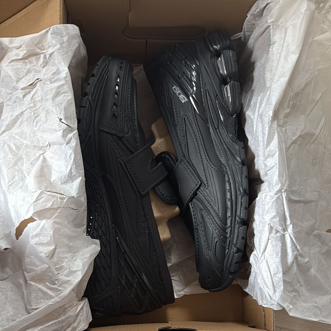 New Balance 1906L "Triple Black"