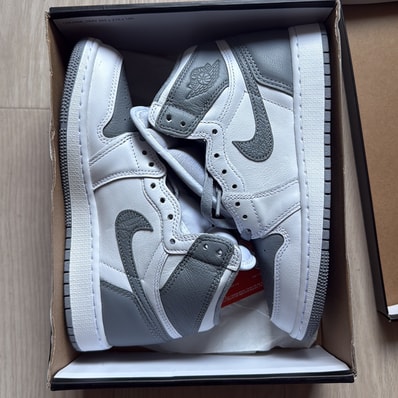 Nike GS Air Jordan 1 High OG "Stealth"