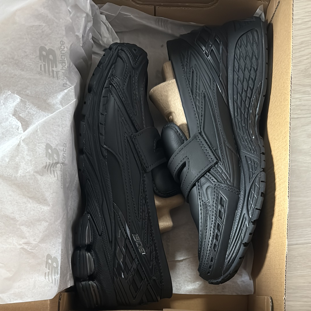 New Balance 1906L "Triple Black"