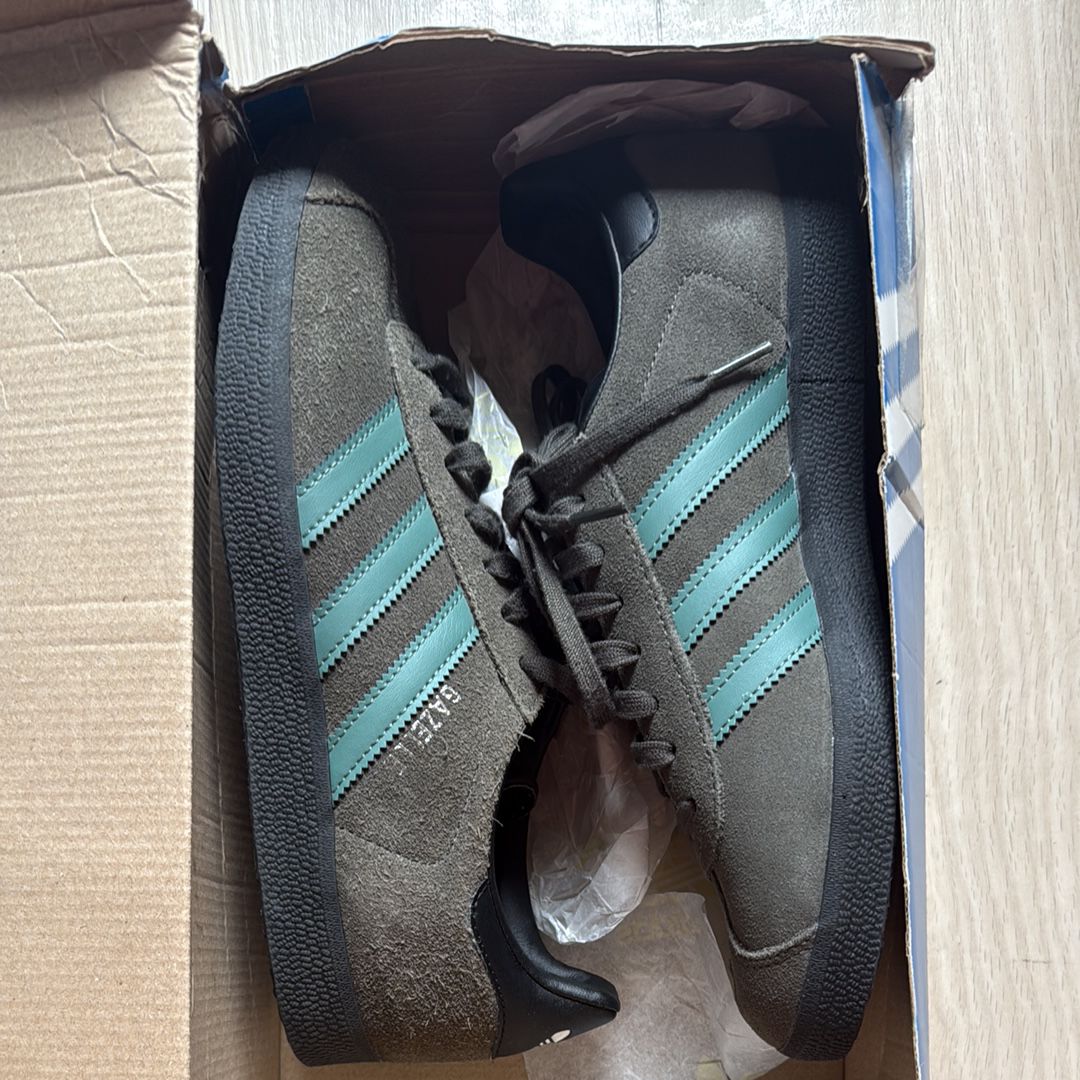 adidas Gazelle "Pantone/Core Black"