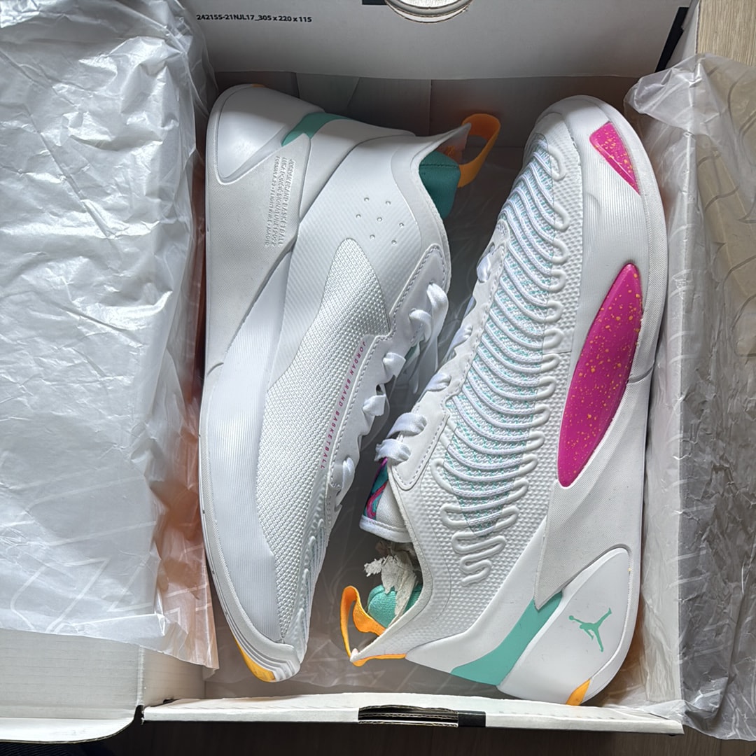 Nike Luka 1 "White/Fire Pink"