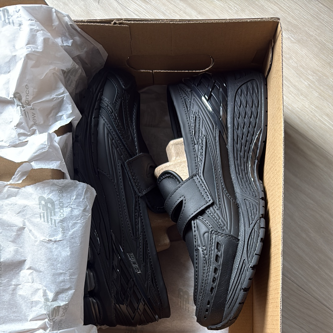 New Balance 1906L "Triple Black"