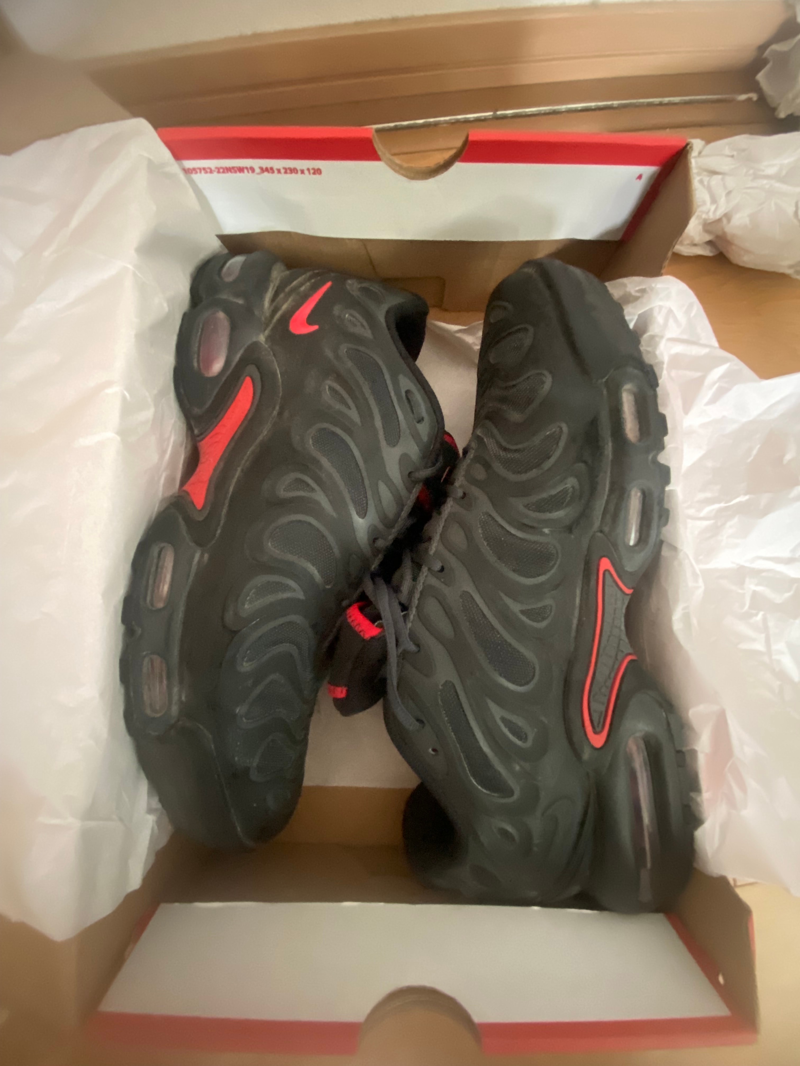 ナイキ エアマックスプラス ドリフト "ブレッド"