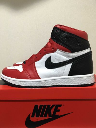 Nike Women's Air Jordan 1 High OG "Satin Red"