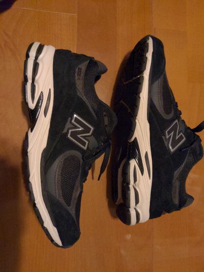 New Balance 2002R "Black Gunmetal"