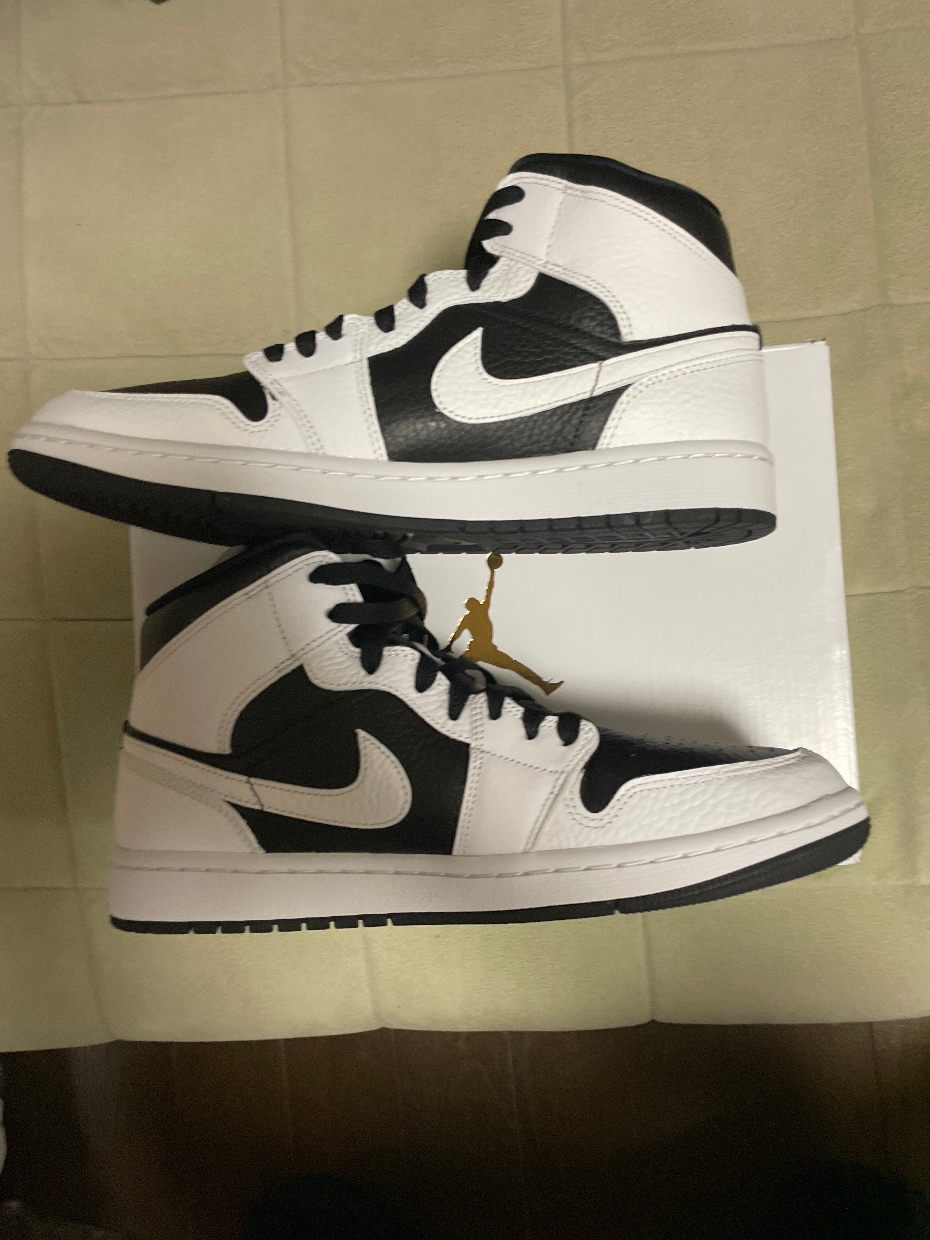 Nike Women's Air Jordan 1 Mid "Homage"