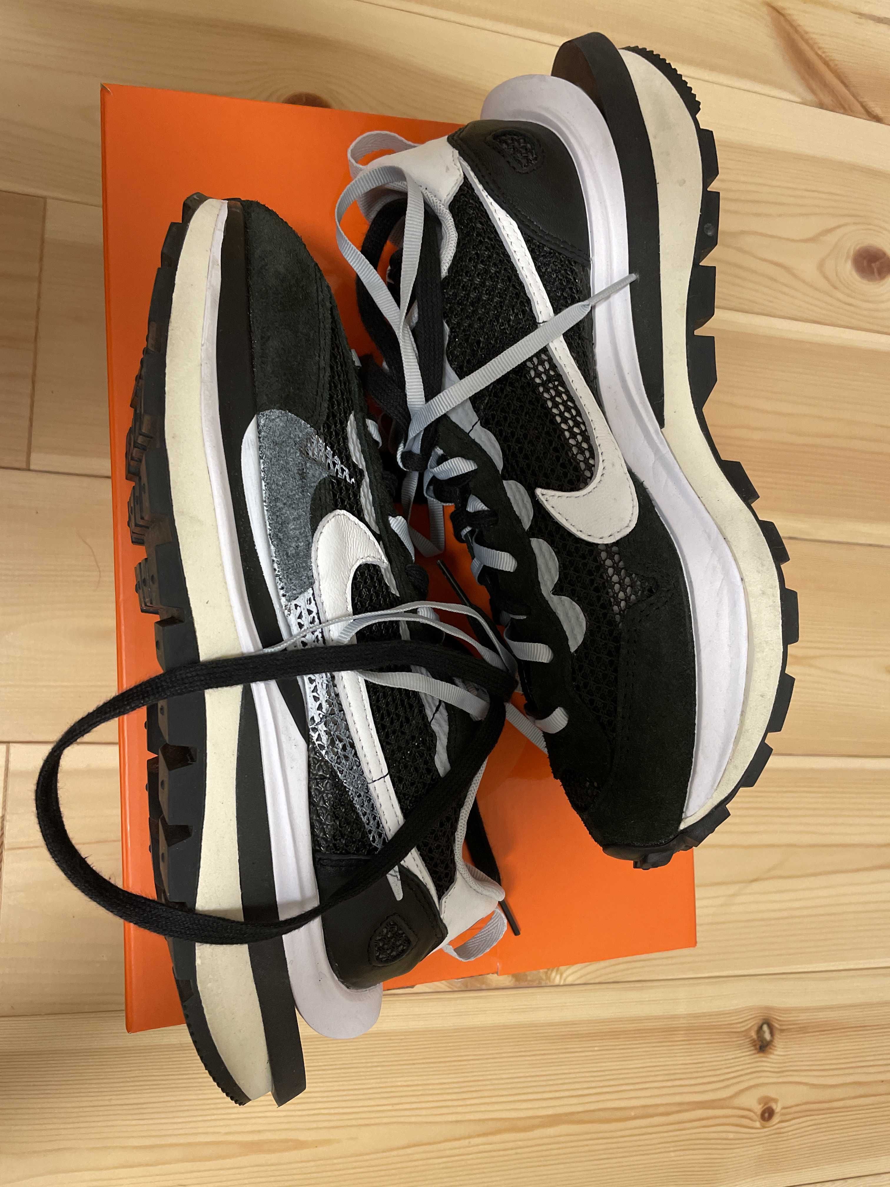 sacai × Nike Vapor Waffle "Black and White"