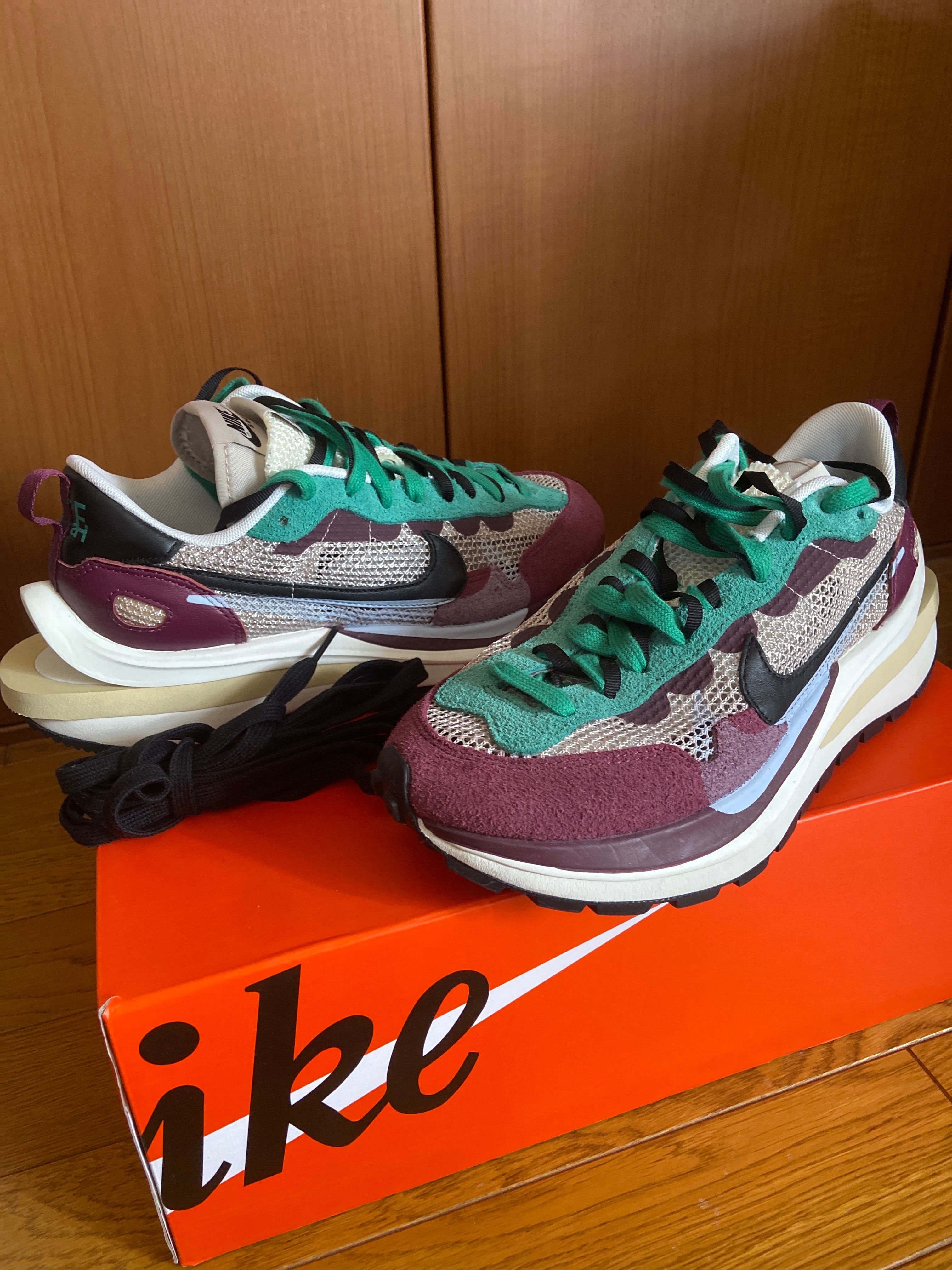 sacai × Nike Vapor Waffle "String/Red/Green"