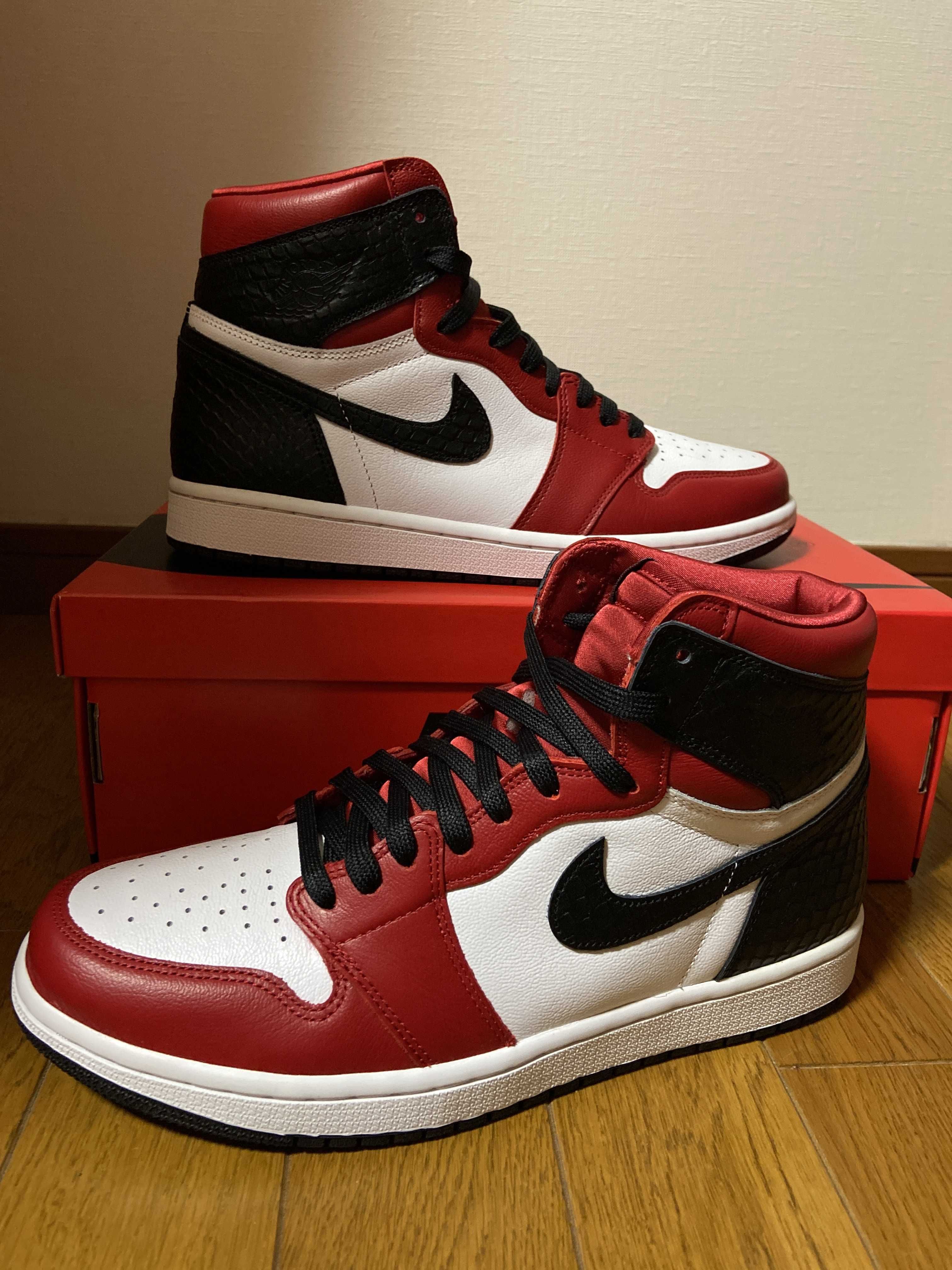 Nike Women's Air Jordan 1 High OG "Satin Red"