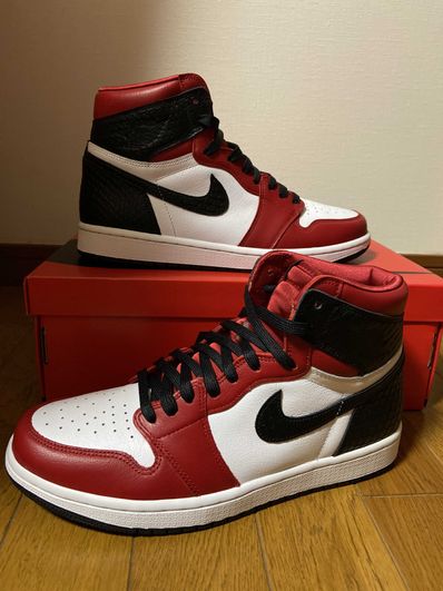 Nike Women's Air Jordan 1 High OG "Satin Red"