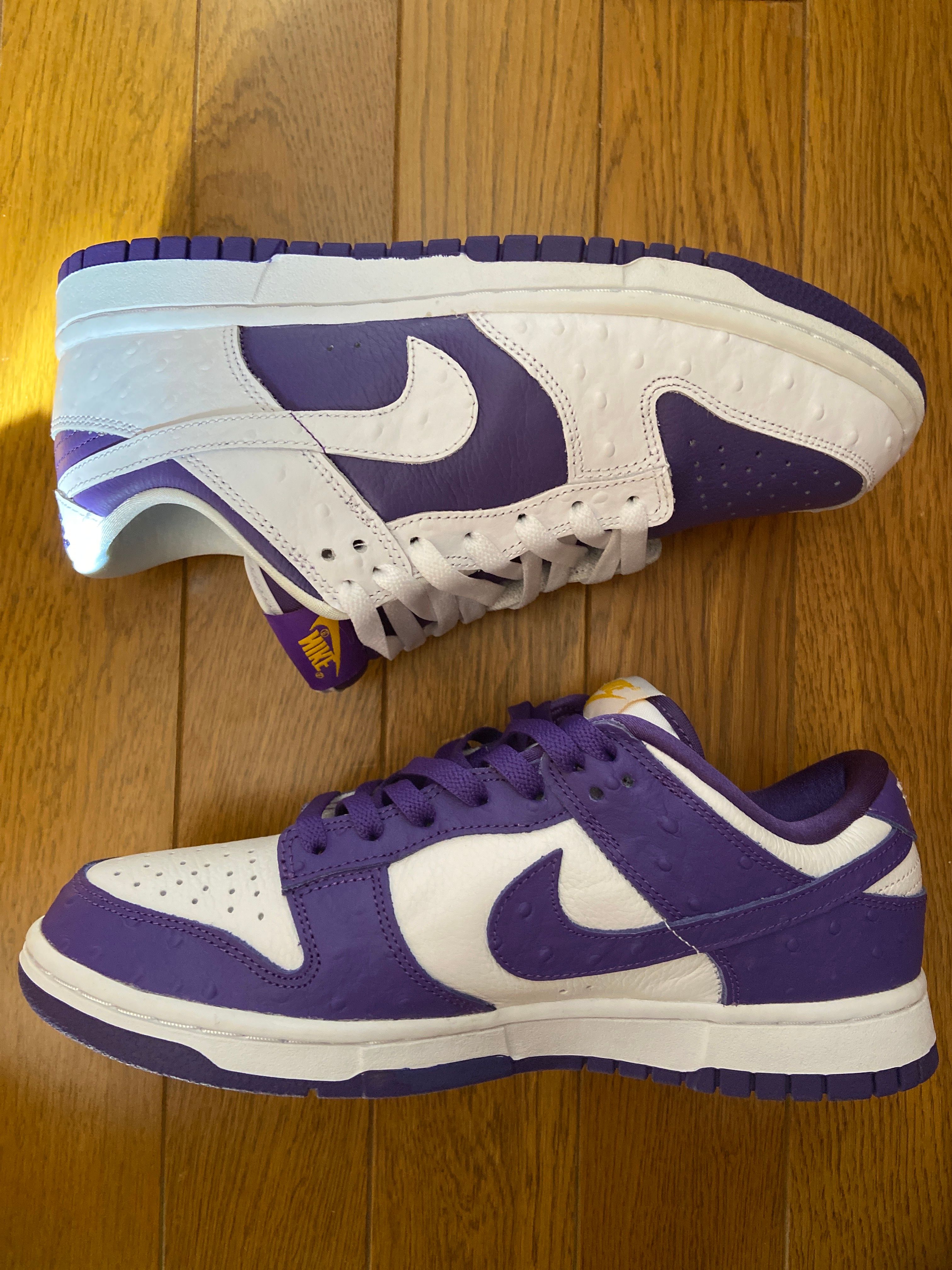 Nike Women's Dunk Low "Made You Look"