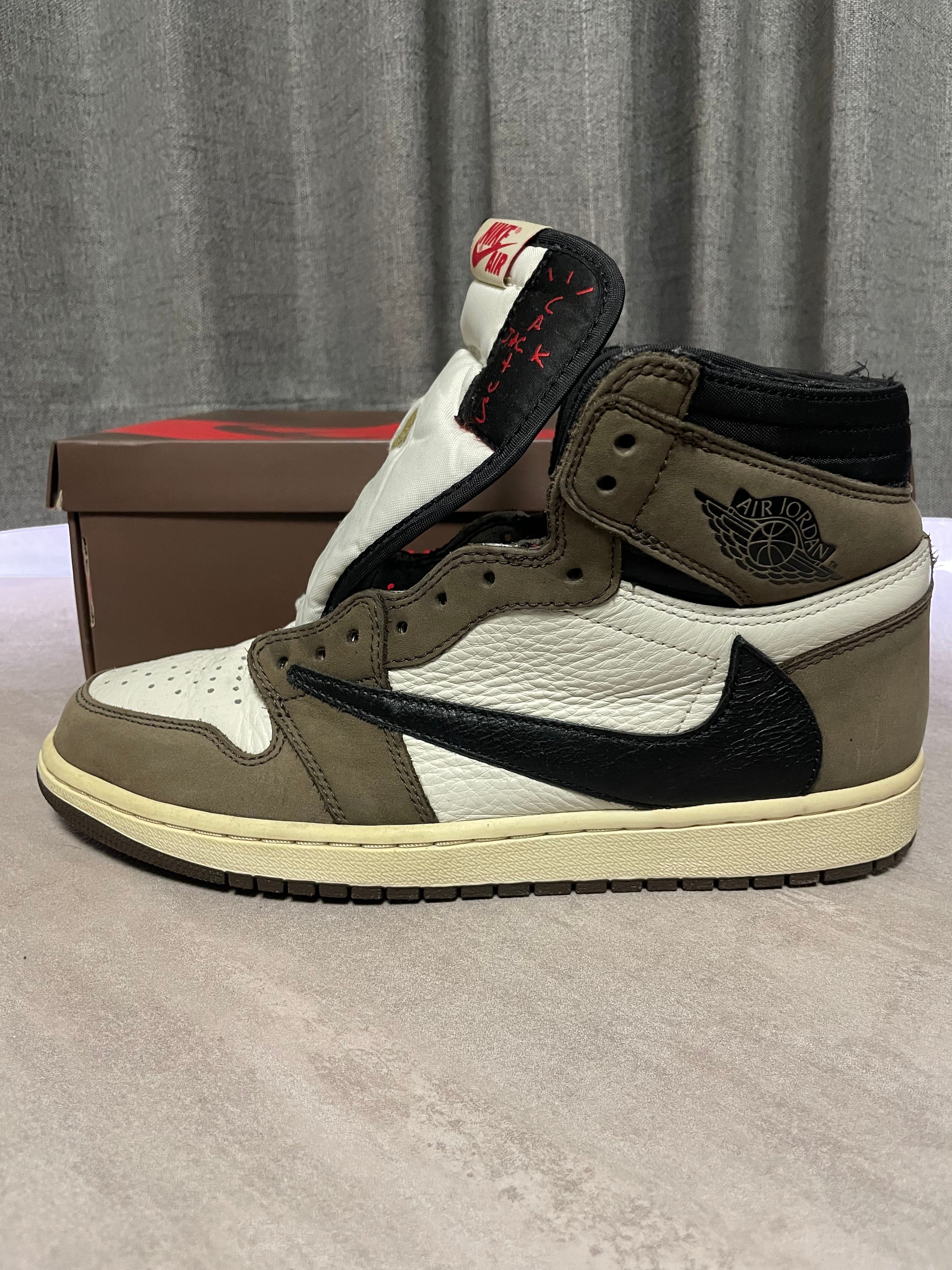 Travis Scott × Nike Air Jordan 1 Retro High OG TS SP "Sail/Dark Mocha"