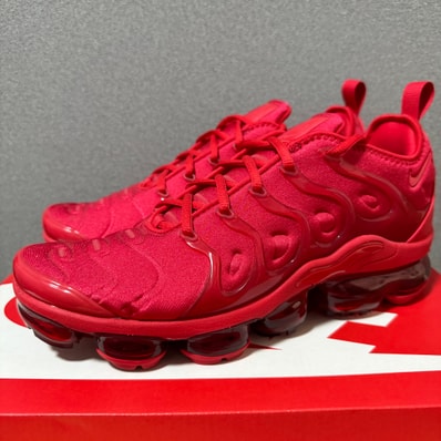 Nike Air Vapormax Plus "University Red"