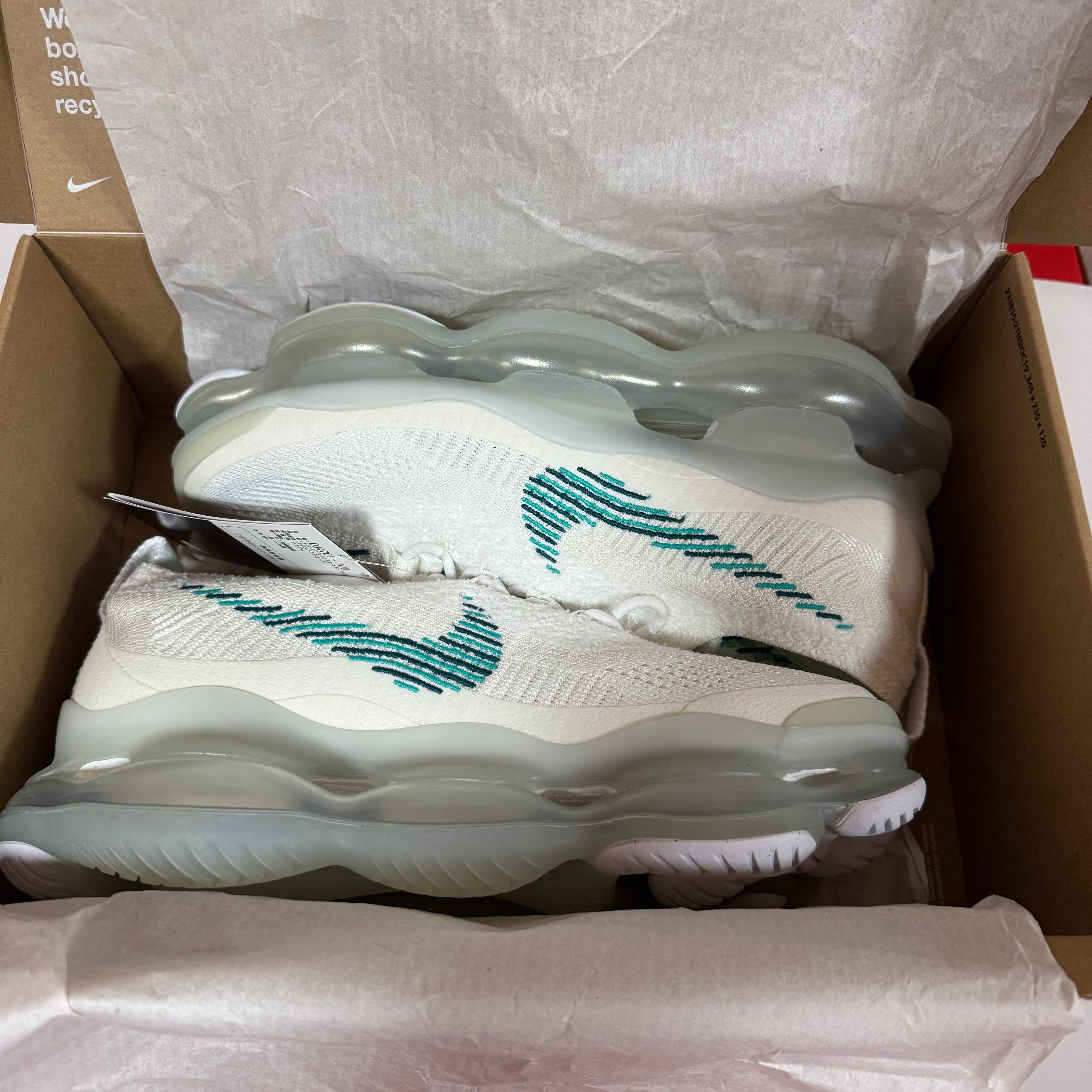 Nike Air Max Scorpion Flyknit "White and Geode Teal"